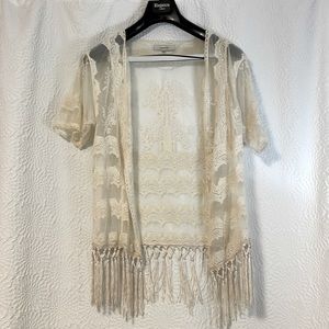 Bohemian lacey shirt by Soy Concept